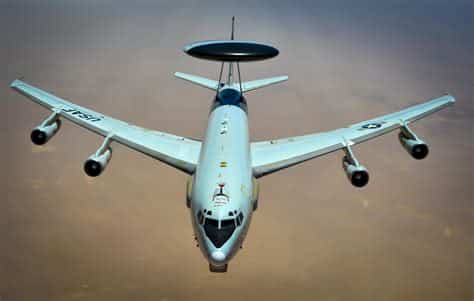 تزويد السلاح الجوي التركي طائرة الناتو E-3A AWACS في رومانيا. تفاصيل عملية التزويد قدمت من وزارة الدفاع الوطنية التركية.