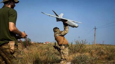 مُصنّع أوكراني للطائرات بدون طيار يُظهر منشآته بغرب أوكرانيا ويُركز على زيادة الإنتاج لتلبية احتياجات القوات الدفاعية الأوكرانية.