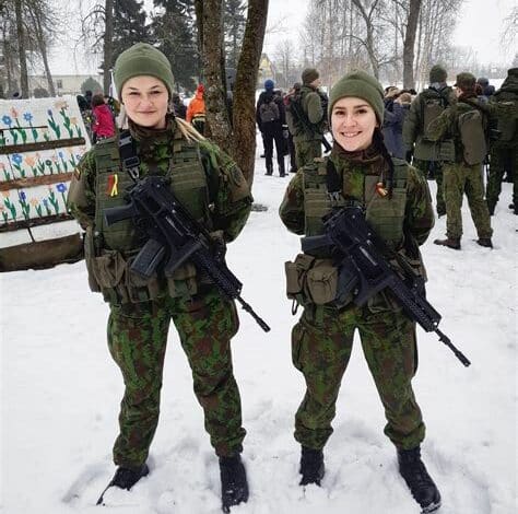 وصول دفعة من مركبات القيادة M577 من ليتوانيا إلى أوكرانيا كدعم عسكري. تقديم مساعدات عسكرية طويلة الأجل من ليتوانيا لأوكرانيا.