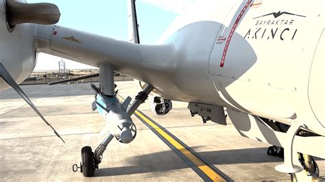 نجاح اختبارات الطائرة بدون طيار Bayraktar TB3 في تطويرها واختبارات الأداء بنجاح.