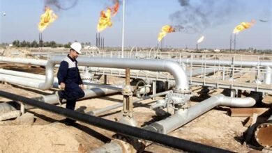 العراق يرفض تقليص إنتاج النفط في اجتماع أوبك، ما يثير خلافات بين دول المنظمة حول القرار.