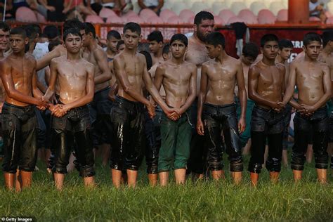 بطولة تركيا للمصارعة بنمط الجريكو-رومان U11-U13 اُقيمت في أوردو بمشاركة 950 رياضي، بين 24 و28 يوليو 2024 في صالة Başpehlivan Recep Kara.