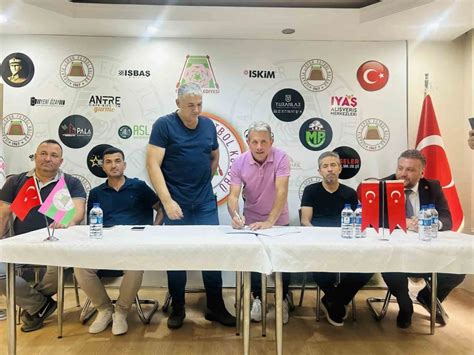 أول تدريب لفريق Isparta 32 Spor بإشراف فوات بوروك، استعدادًا لموسم TFF 2، في إسبارتا. المصادر: MSN، Ajansspor، Son 32، Haber16.