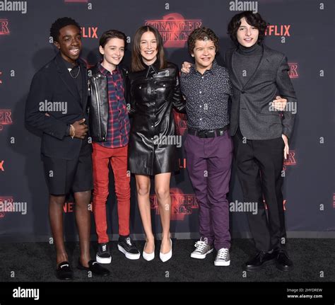 نيتفليكس تشارك فيديو تشويقي لموسم الخامس الأخير من Stranger Things مع لقطات خلف الكواليس، يحقق المسلسل نجاحاً كبيراً.