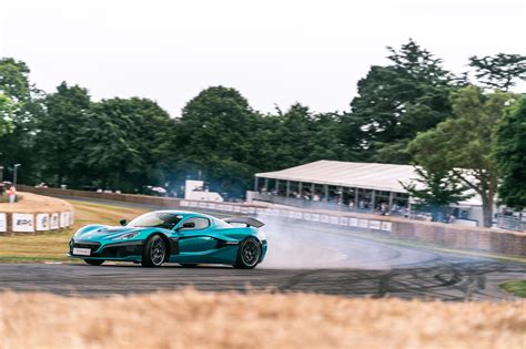 سيارة Czinger 21C تتفوق على Rimac Nevera بسرعة تسلق مهرجان Goodwood، ولكن McMurtry Spéirling ما زالت الأسرع في التاريخ بزمن قياسي.