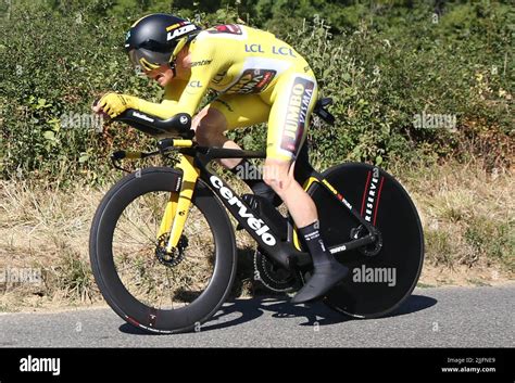 دراج Groenewegen يفوز بالمرحلة السادسة و Cavendish يُحقق فوزه الأول بعد 16 عامًا في سباق Tour de France 2024.