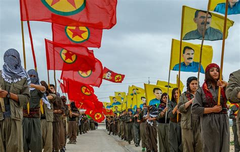 منظمة PKK/YPG خطفت طفلين في سوريا لتجنيدهما في الصراعات، مثير لانتفاصات أخلاقية من منظمات حقوق الإنسان بخصوص استغلال الأطفال في التسلح.