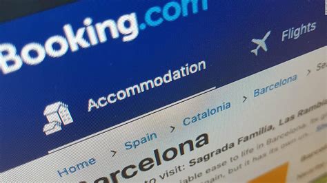 في إسبانيا: Booking.com تخضع لغرامة 450 مليون دولار بسبب انتهاكات المنافسة. السلطات توجه اتهامات بتقديم شروط غير عادلة للفنادق.