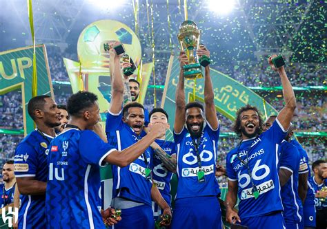 في كأس السعودية، يلتقي الهلال والأهلي في نصف النهائي، دون إعلان عن تفاصيل المباراة.