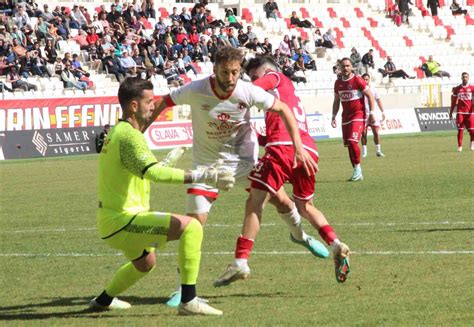 نادي Çorum FK يتعاقد مع لاعب وسط سنغالي 20 عامًا. يفكر في تعزيز فريقه للموسم القادم بتوجهات متنوعة بعد اجتماع مع وسائل الإعلام.