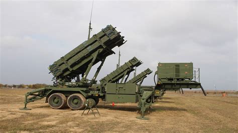 شركة Raytheon الأمريكية وHuta Stalowa Wola في بولندا توقعان عقدًا لإنتاج 48 إطلاقًا لصواريخ M903 Patriot للجيش البولندي ضمن برنامج الدفاع الجوي Wisła.