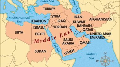 إسرائيل تستهدف مواقع عسكرية إيرانية بعد هجوم إيراني. إيران تعترض معظم الصواريخ وتؤكد أضراراً طفيفة.