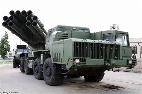 استولت قوات المعارضة السورية على مركبات BM-30 Smerch في قرية السفيرة، جنوب شرق حلب، وسط استمرار النزاع السوري ومعدات روسية للنظام.